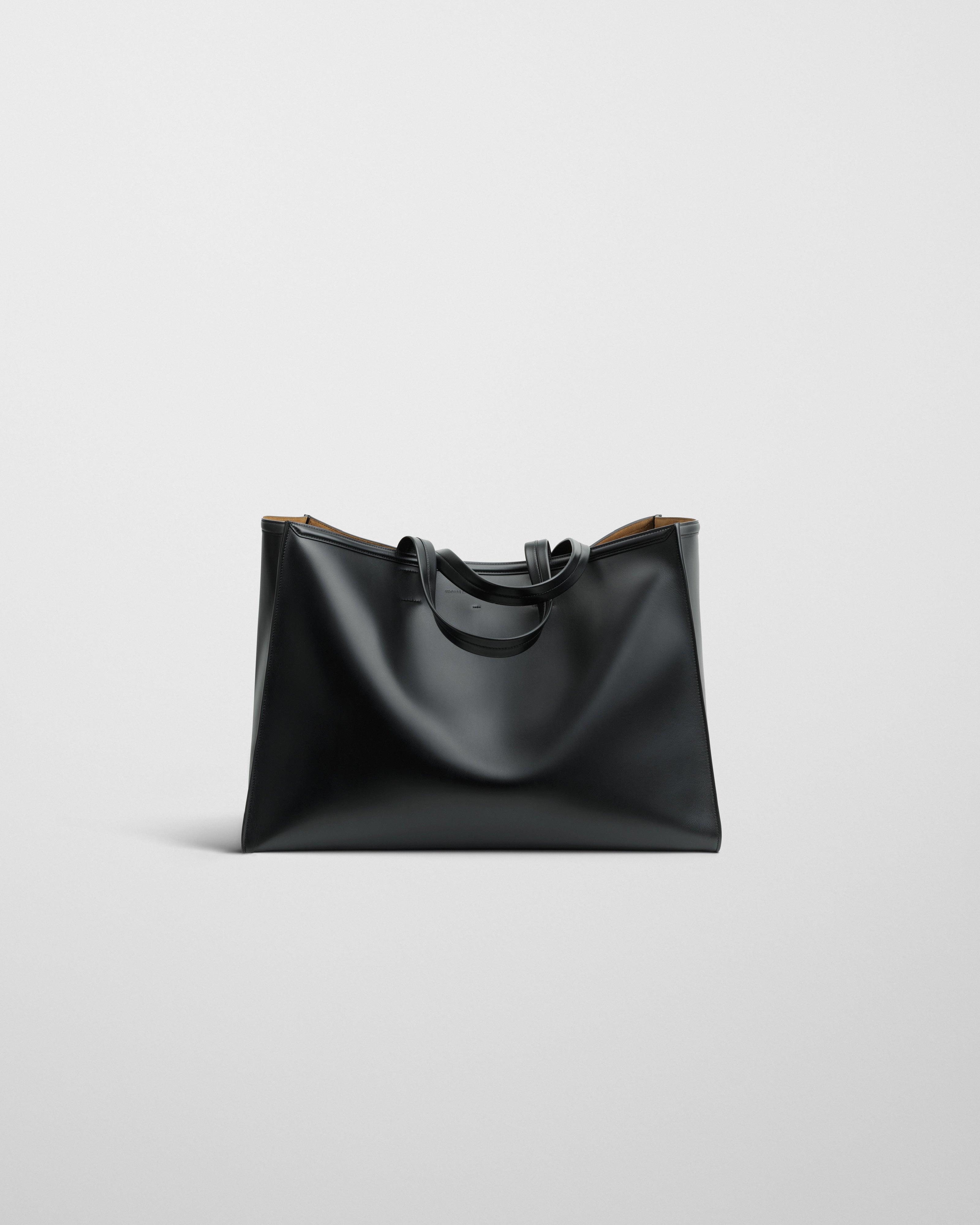 KABAブラック38 PHOEBE PHILO | XL CABAS | BLACK LEATHER