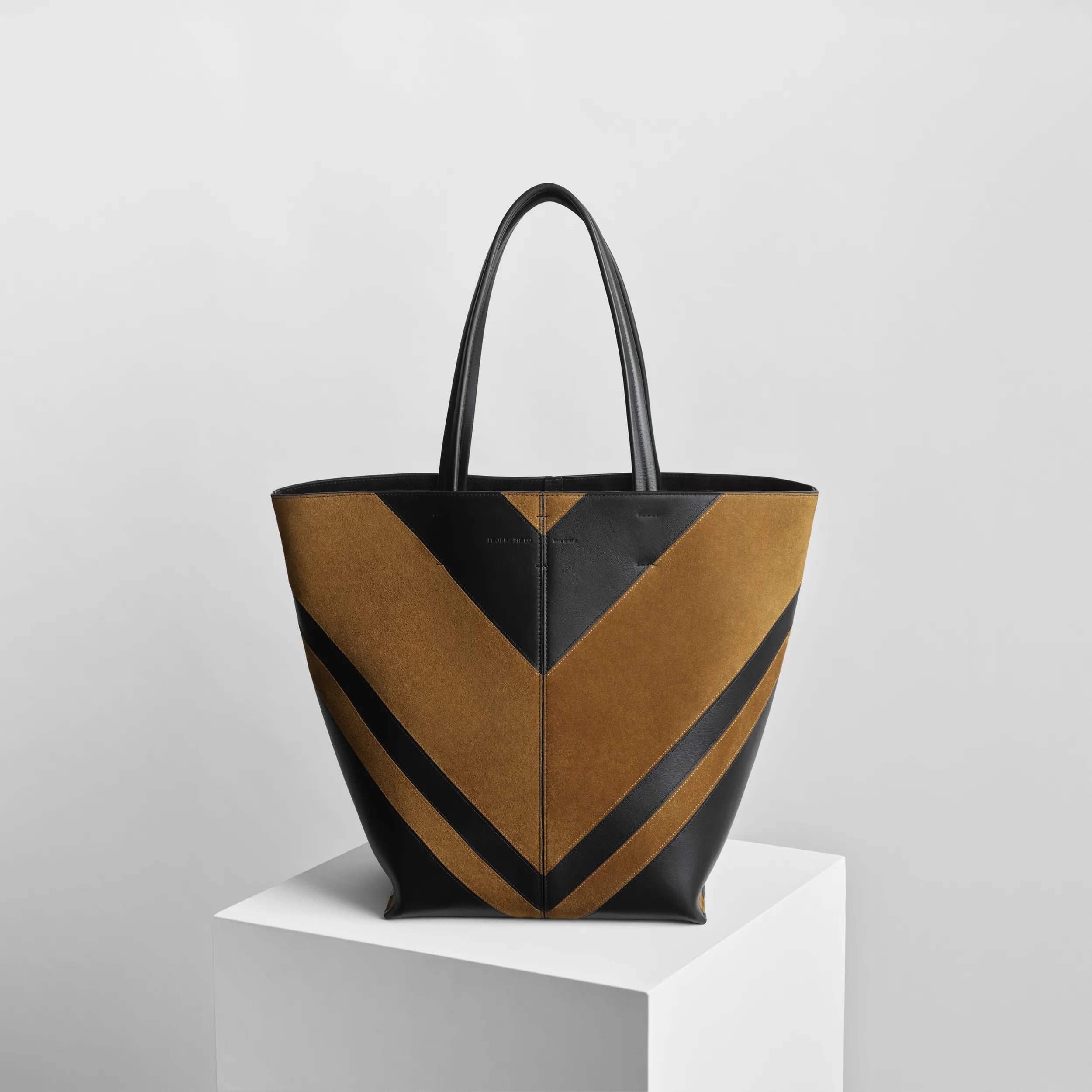 PHOEBE PHILO | POT CABAS | BLACK LEATHER AND TOFFEE SUEDE