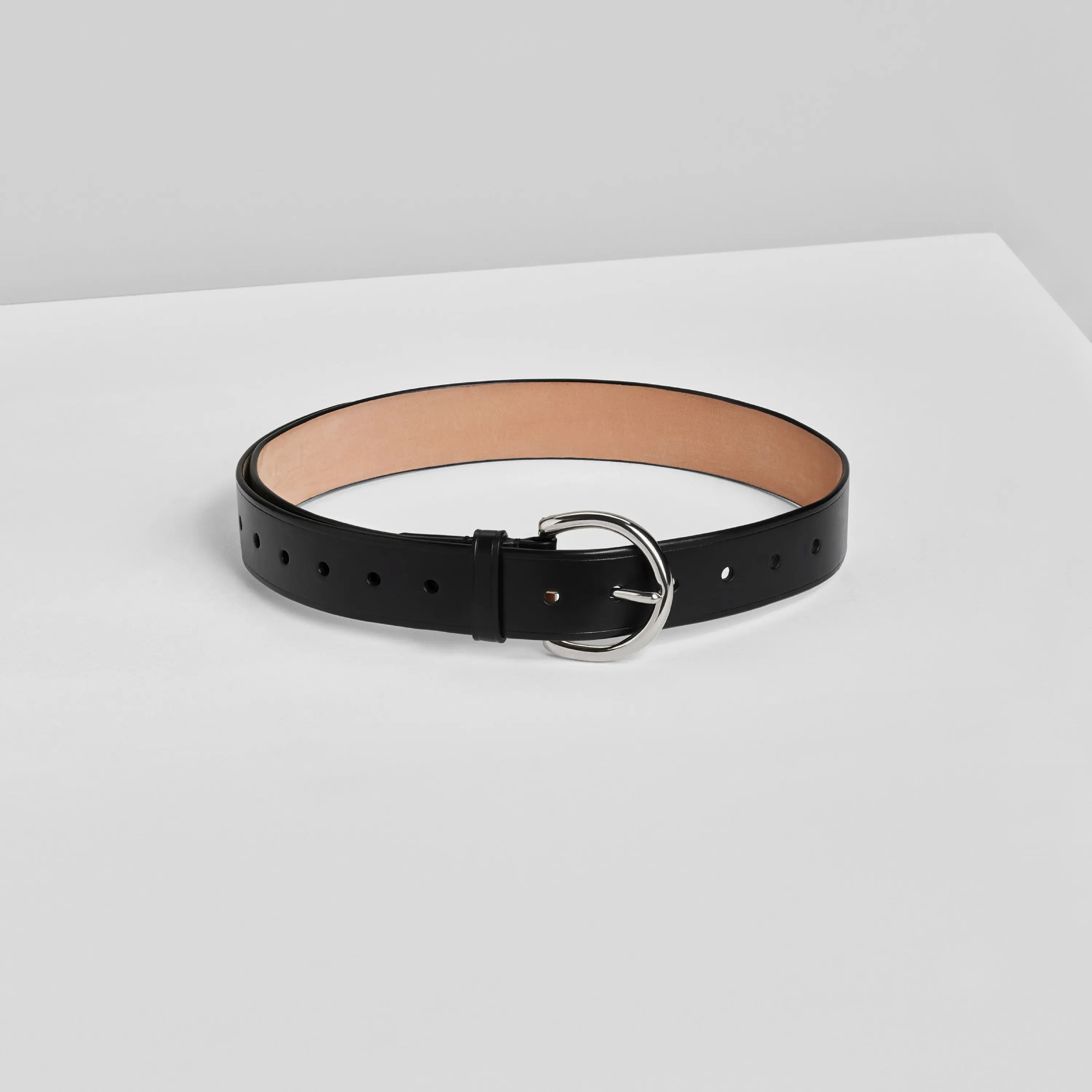 【PHOEBE PHILO】レザー ベルト ラウンドバックル 40MM PHOEBE PHILO | ROUND BUCKLE BELT 40MM | BLACK LEATHER WITH