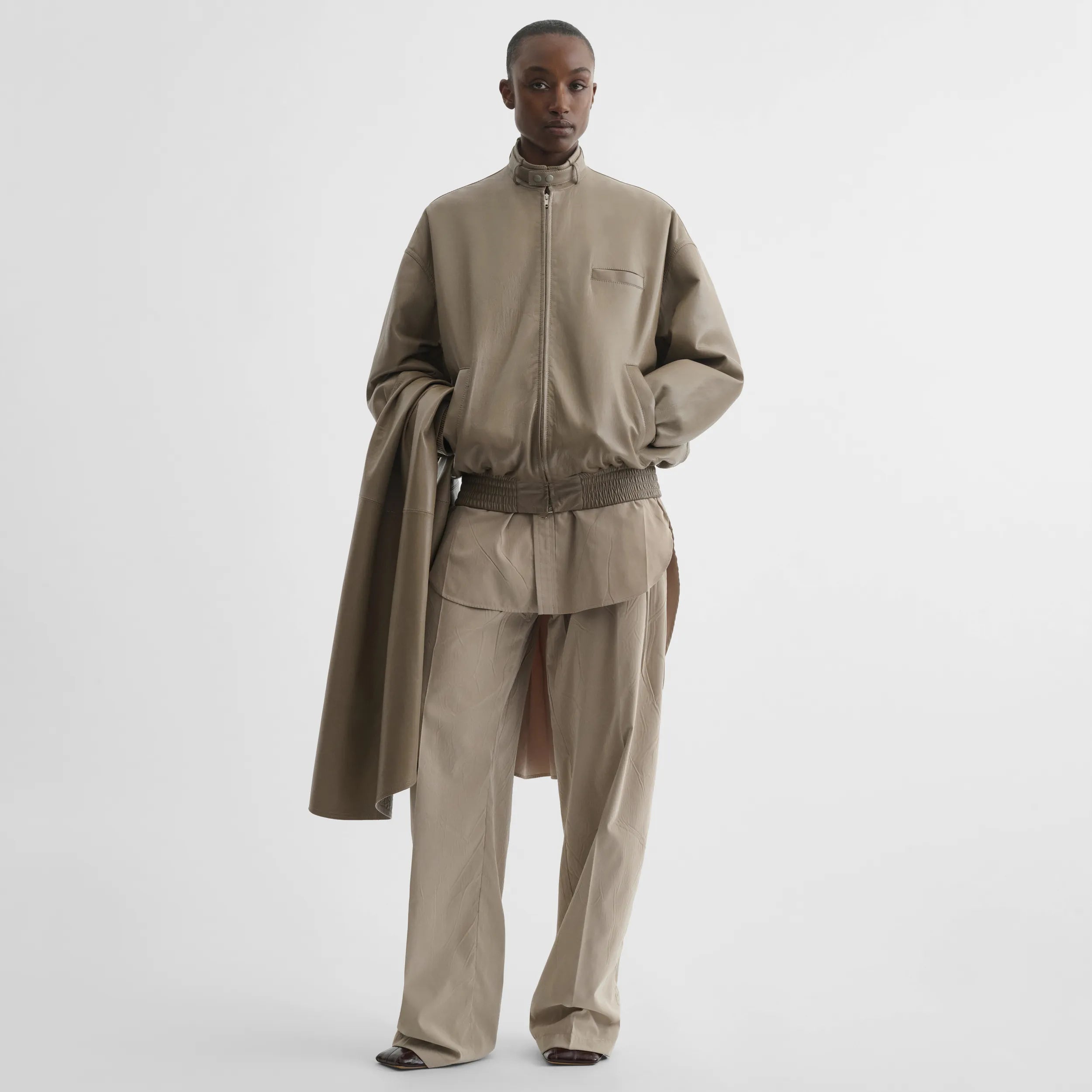 【PHOEBE PHILO】ウール クロップド テーラードジャケット PHOEBE PHILO | JACKET WITH ATTACHABLE SCARF | MASTIC LEATHER