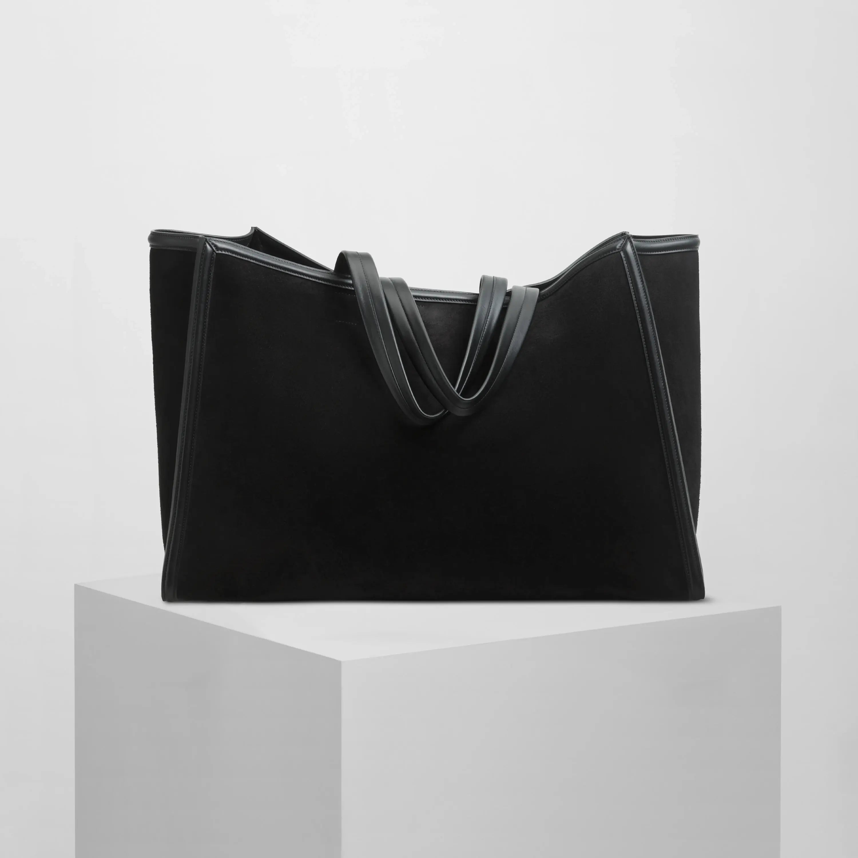 大人気【PHOEBE PHILO】バスケット カバ ブラック レザー PHOEBE PHILO | XL CABAS | BLACK SUEDE LEATHER