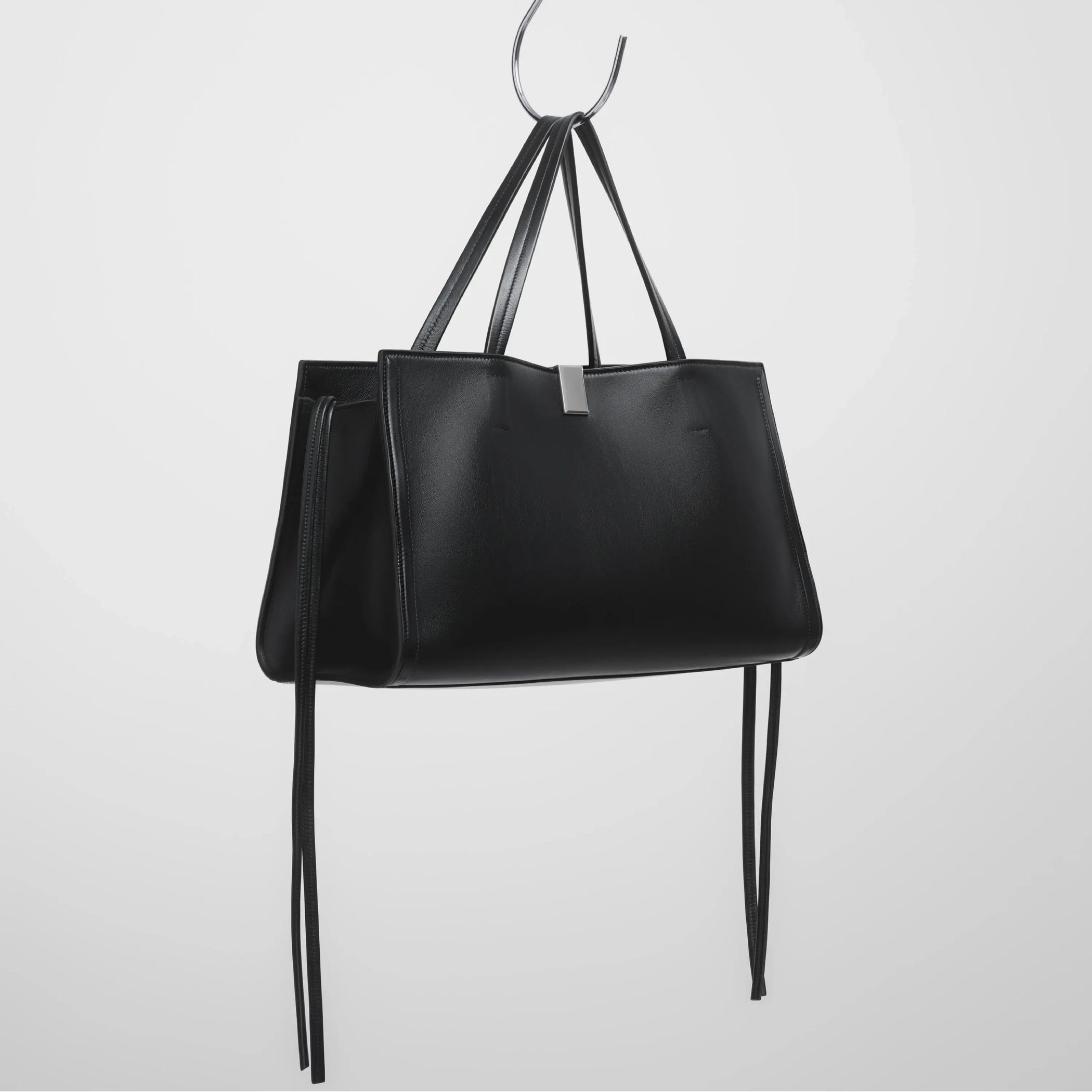 フィービー ファイロGIG BAG セリーヌphoebephilo ジェニー Phoebe Philo Has Launched Her First Collection of Bags (and