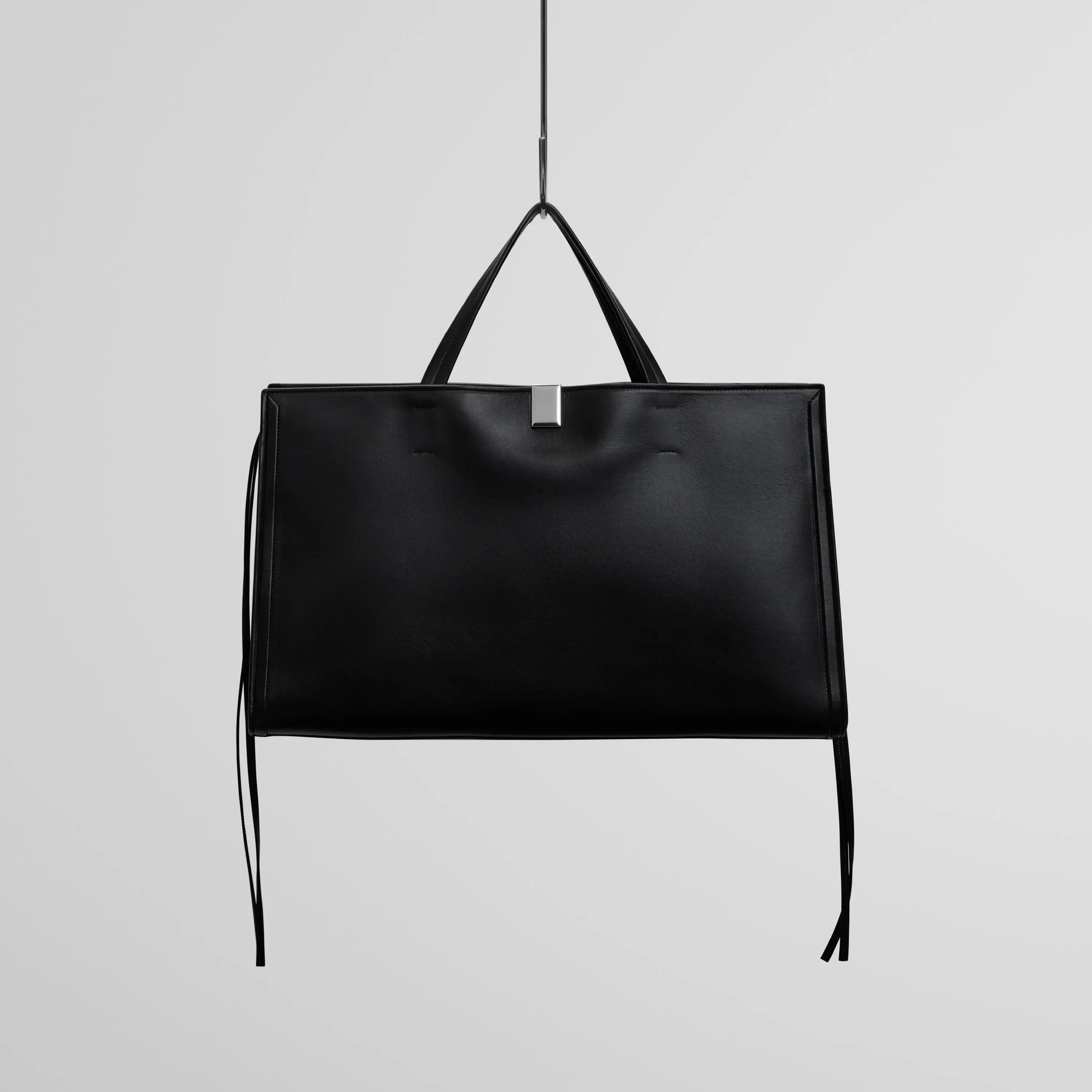 【PHOEBE PHILO】Medium Kit Cabas レザー トートバッグ PHOEBE PHILO | MEDIUM KIT CABAS | BLACK LEATHER WITH SILVER