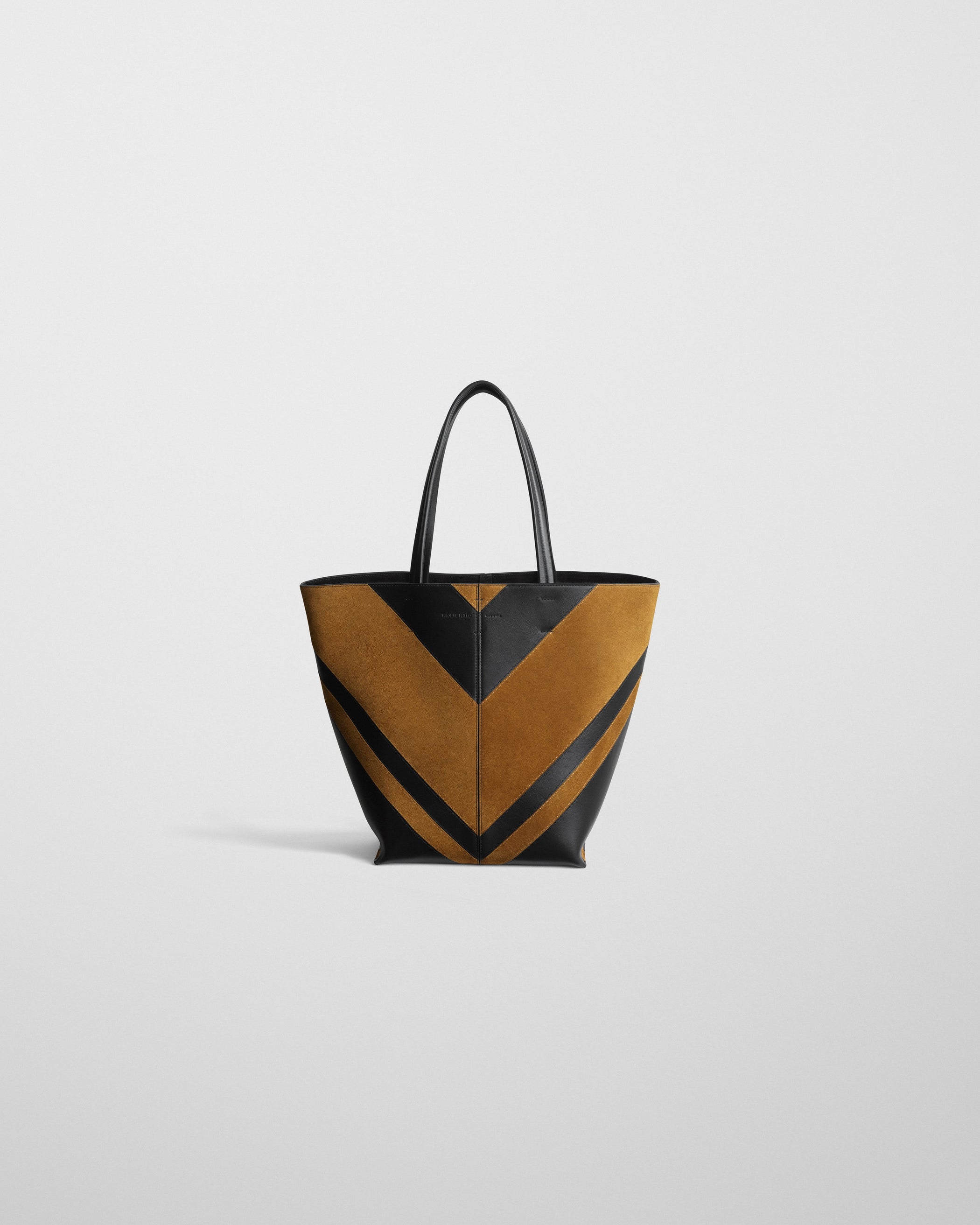 Front view of POT CABAS BAG in black leather and toffee suede