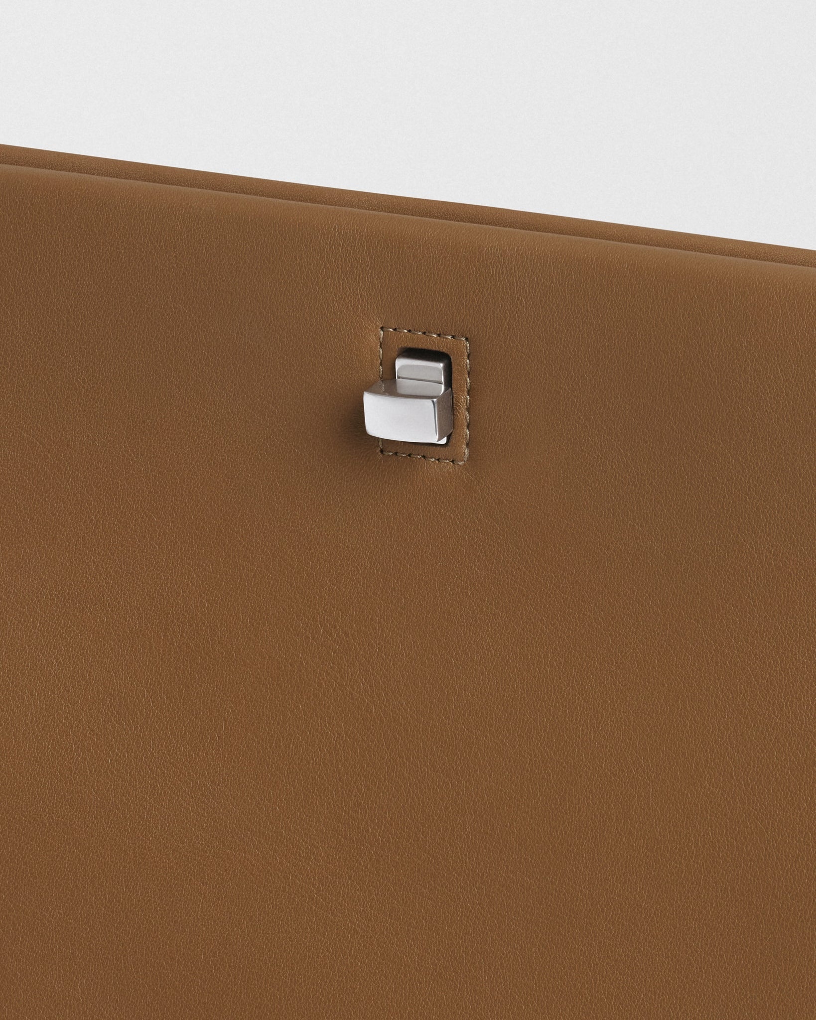 PHOEBE PHILO US | TRIPLEX CLUTCH | caramel leather