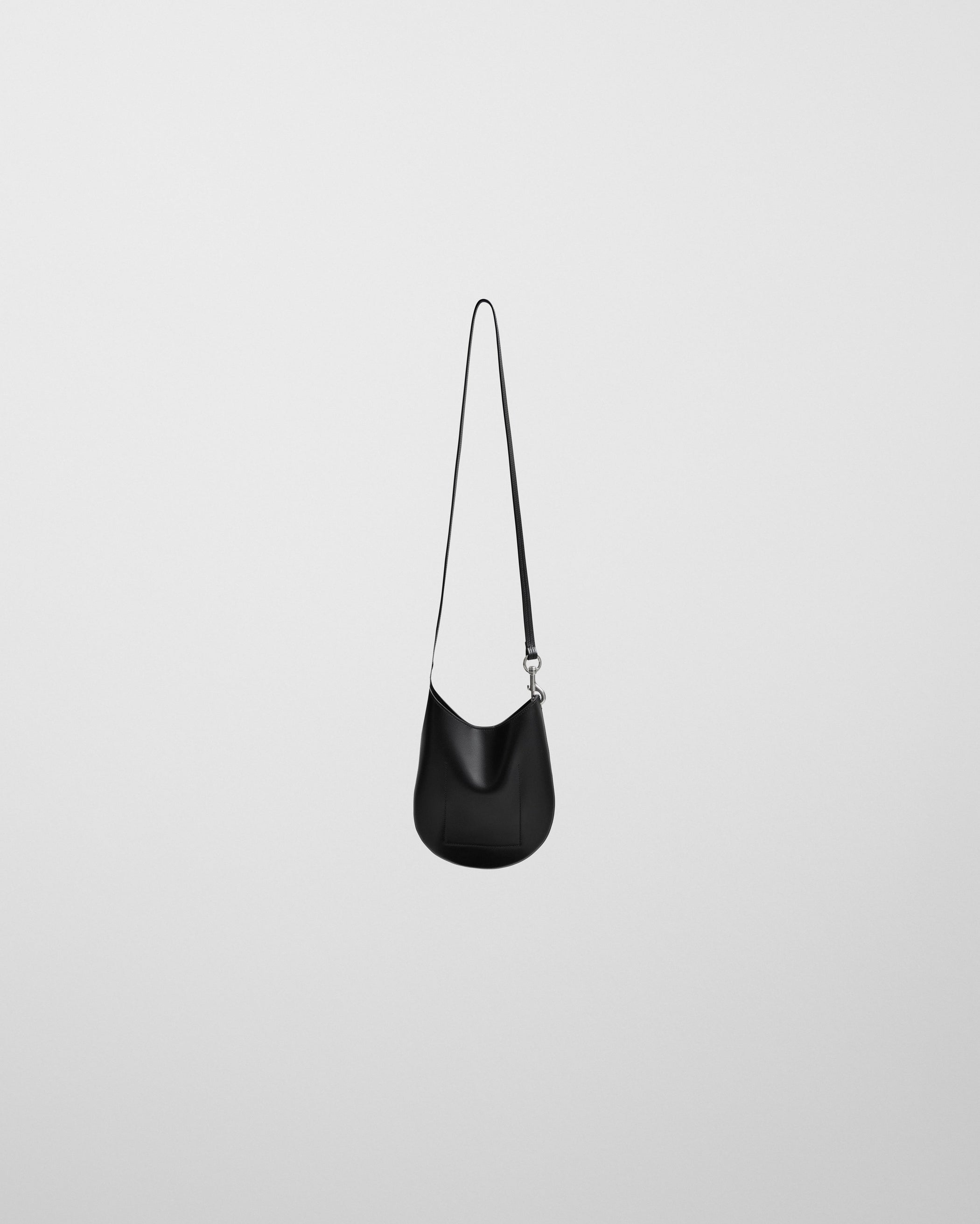 MINI BEAN SLING | black leather