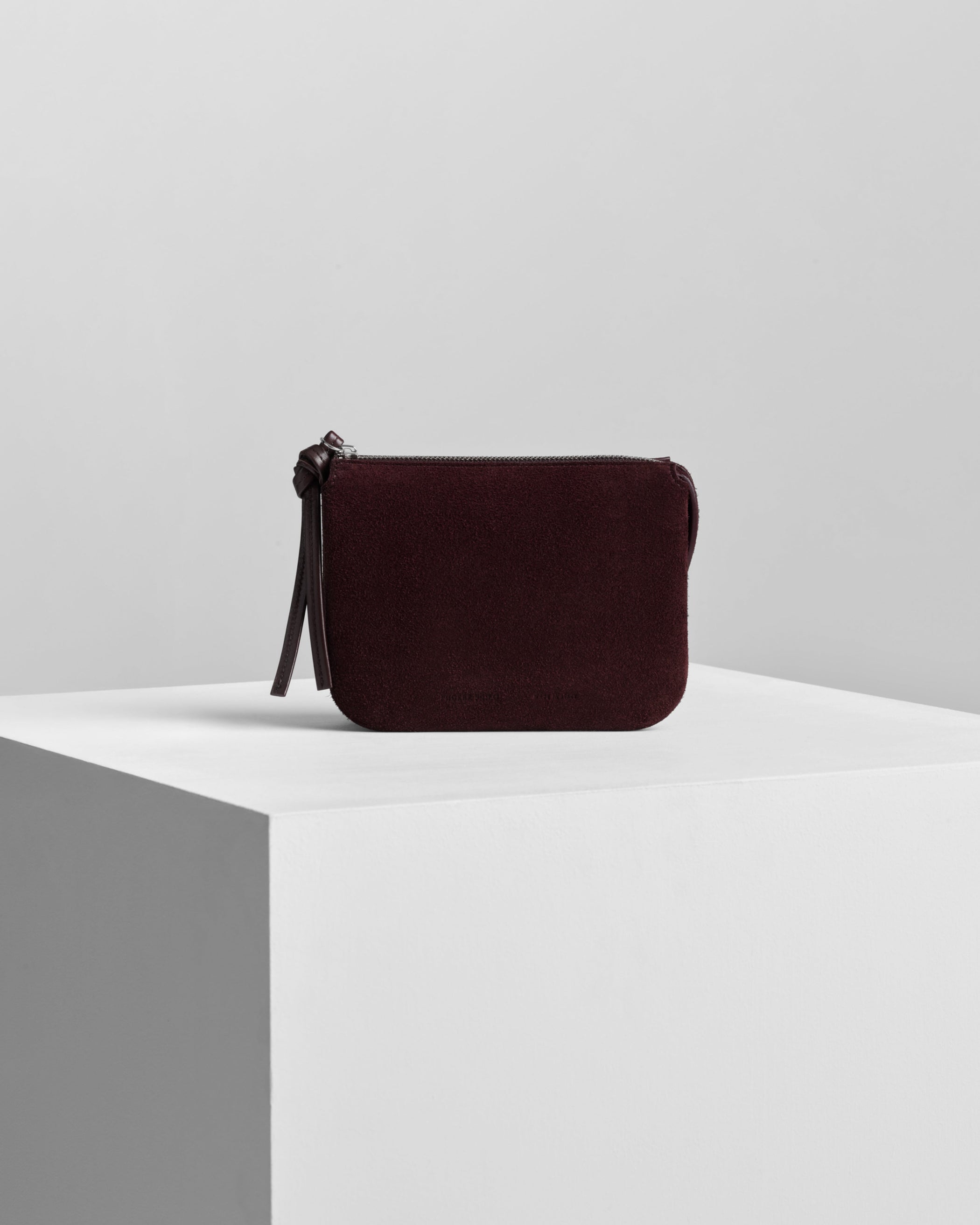 Front view of POCKET GIG in oxblood suede leather