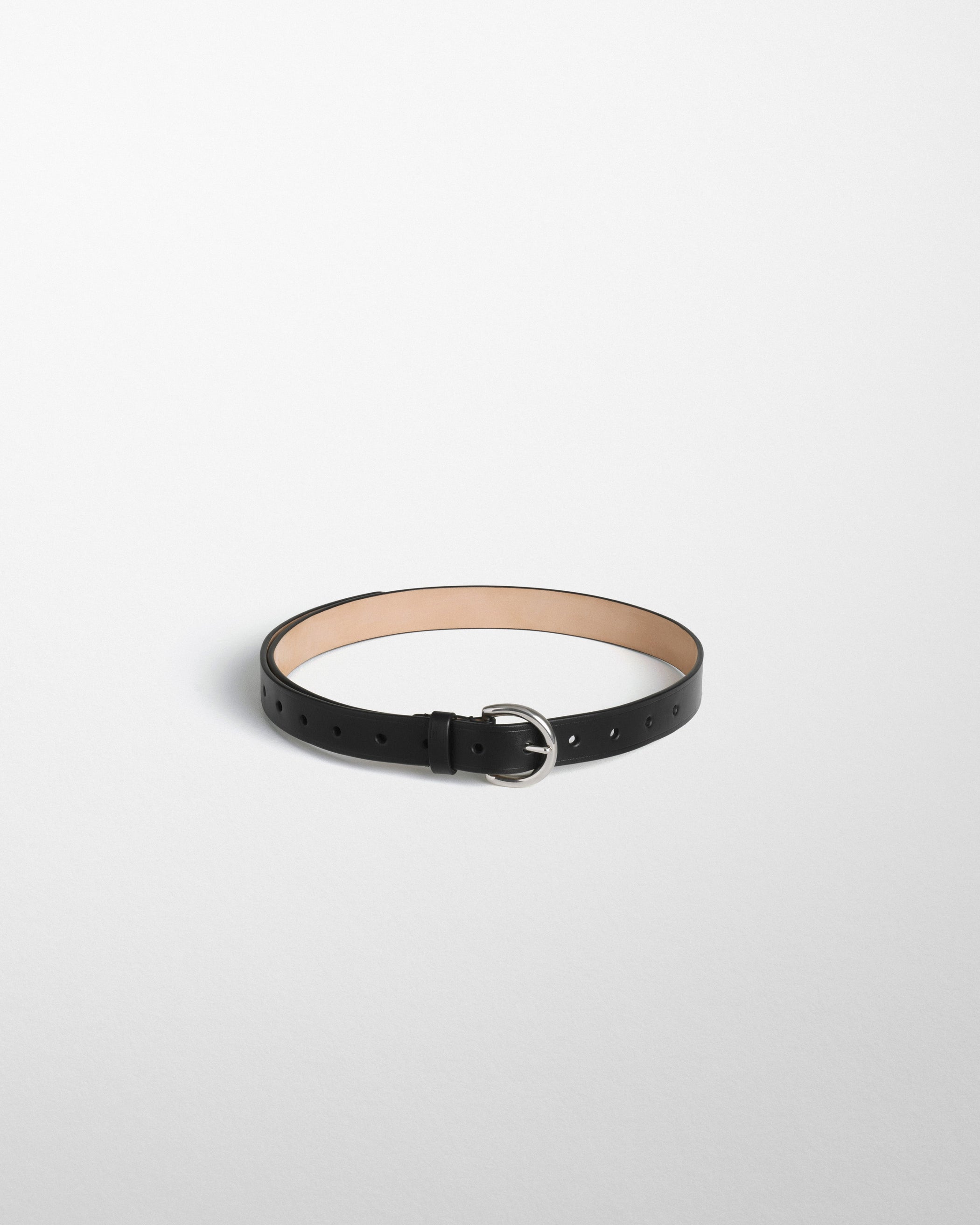 Flat view of ROUND BUCKLE BELT 25MM in black leather with silver