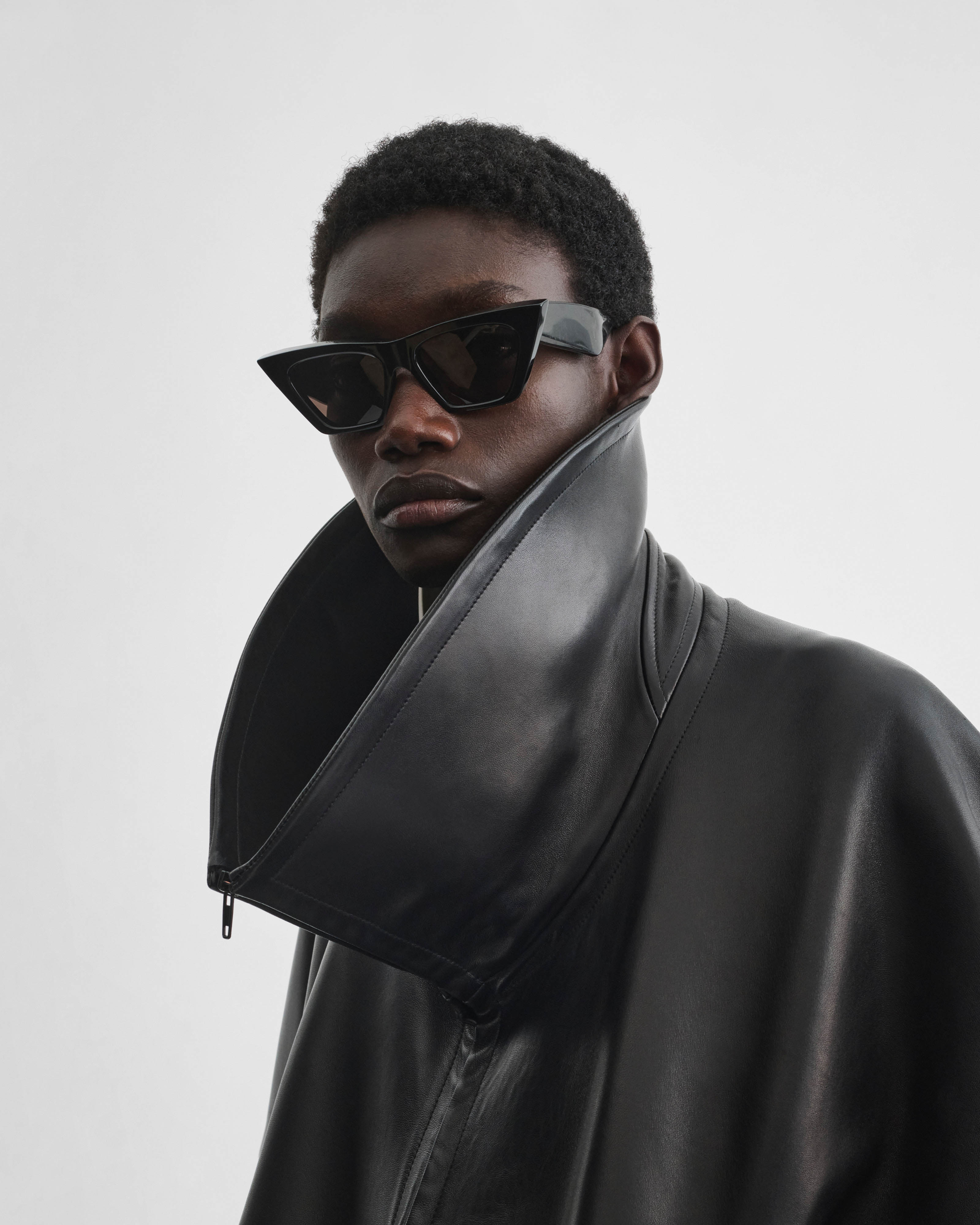PHOEBE PHILO | PEAK SUNGLASSES | BLACK ACETATE