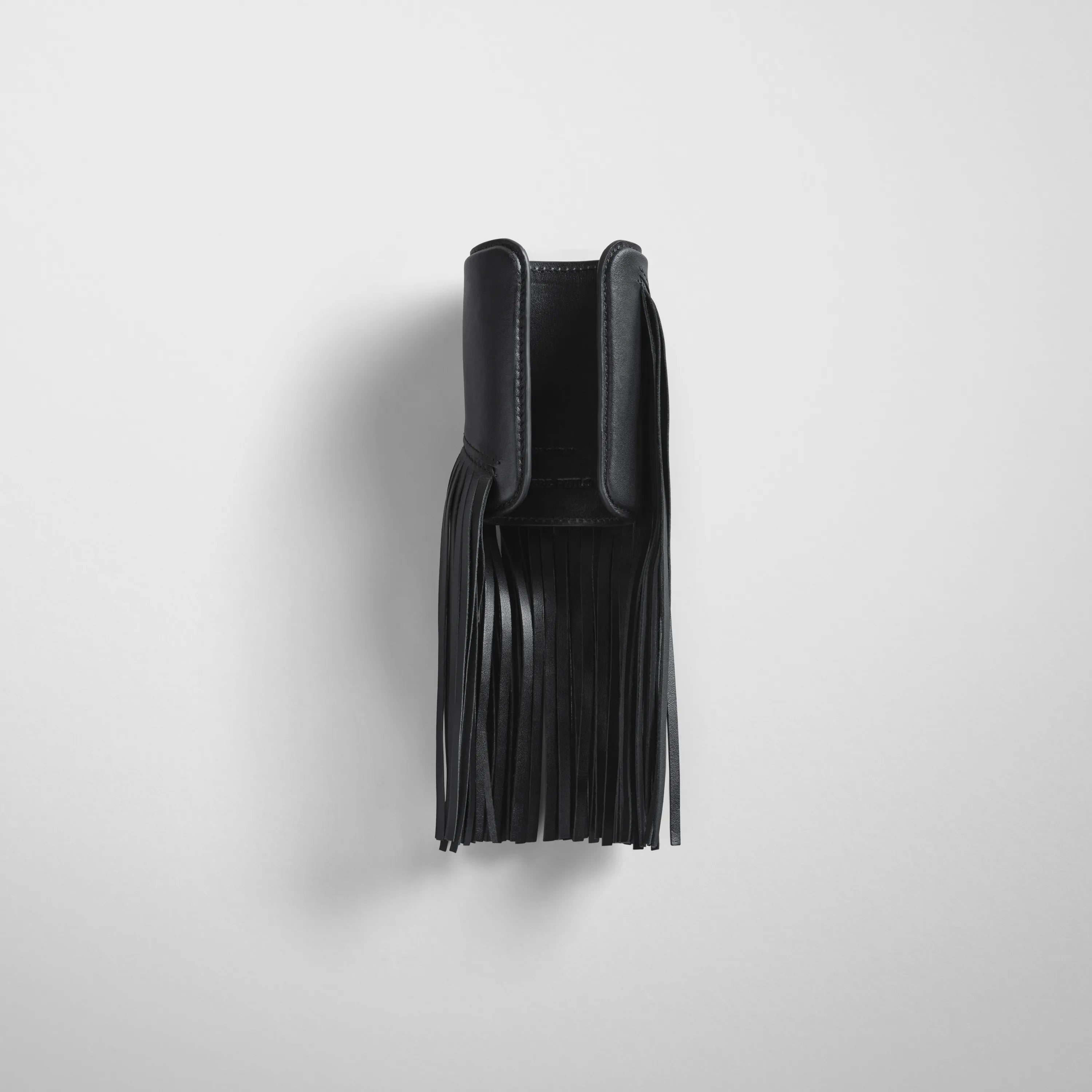 【存在感溢れる!】PHOEBE PHILO レザー フリンジカフ 2種展開 PHOEBE PHILO | FRINGE CUFF | BLACK LEATHER