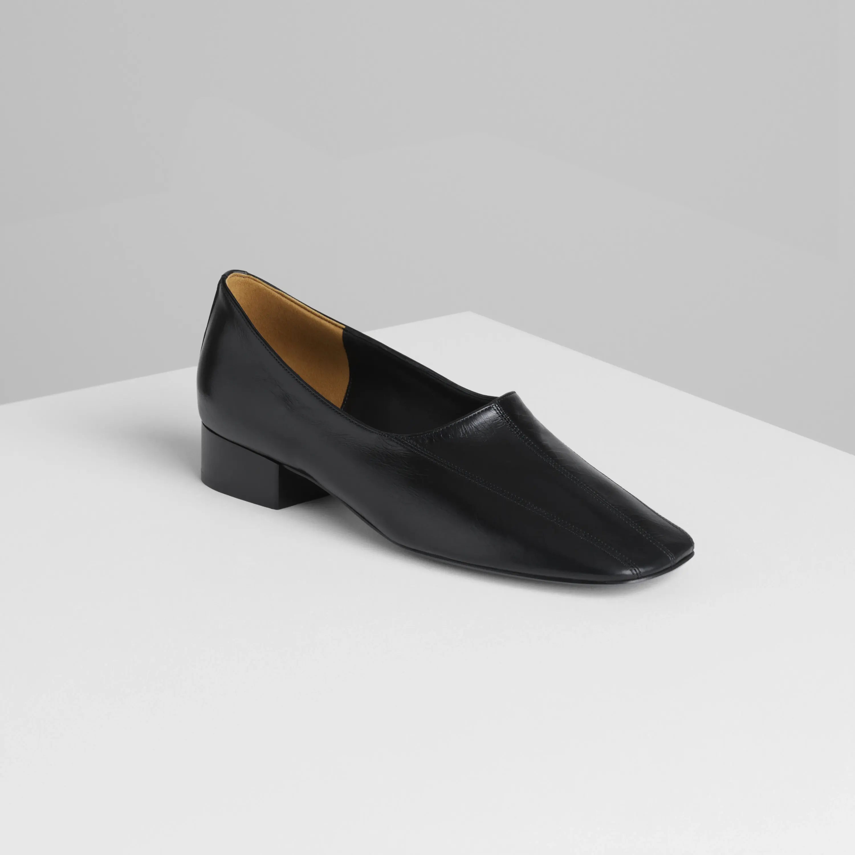 洗練された大人の【PHOEBE PHILO】クラブスリッパ ローファー PHOEBE PHILO] CLUB SLIPPER チョコレートブラウン レザー