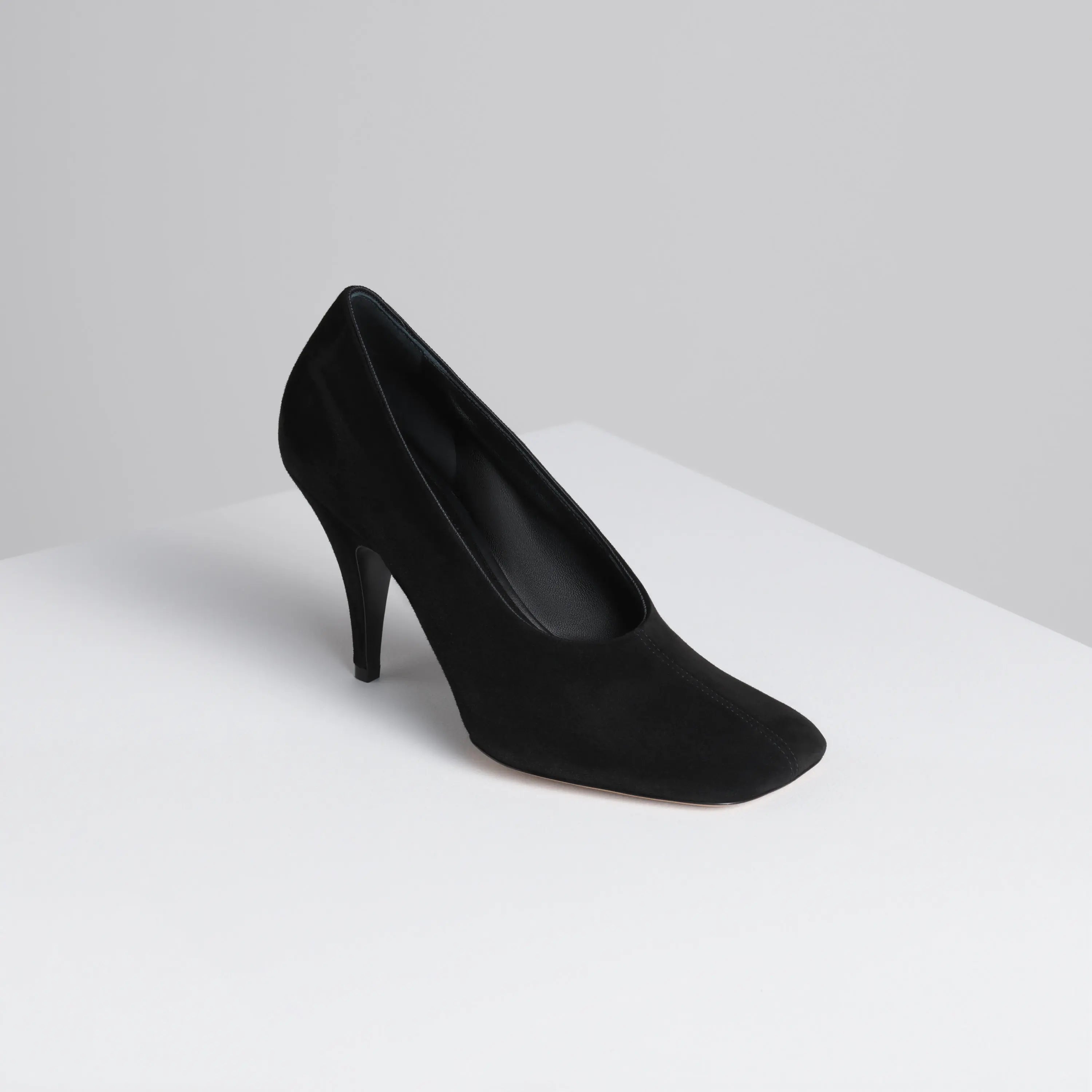 AS52_LT0029_900BK__001.webp?v=