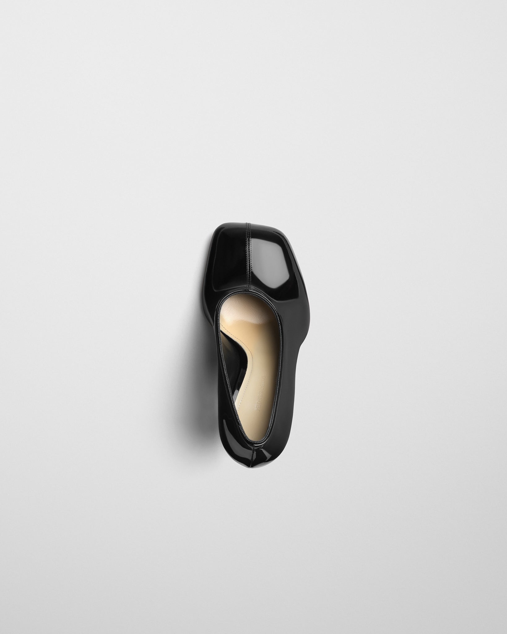 Top view of SOFT PUMP in black patent leather
