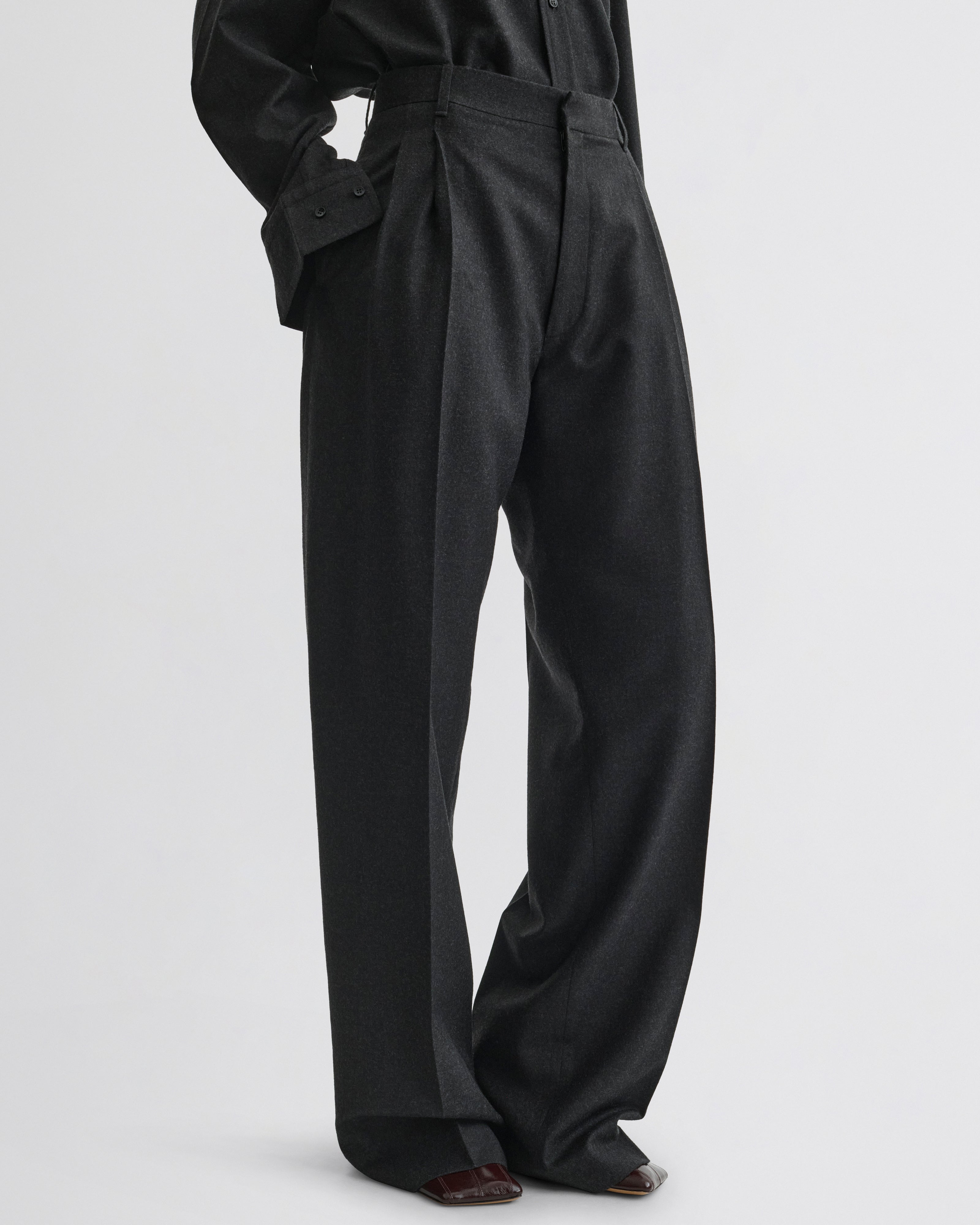 PHOEBE PHILO | DOUBLE PLEAT TROUSERS | CHARCOAL WOOL