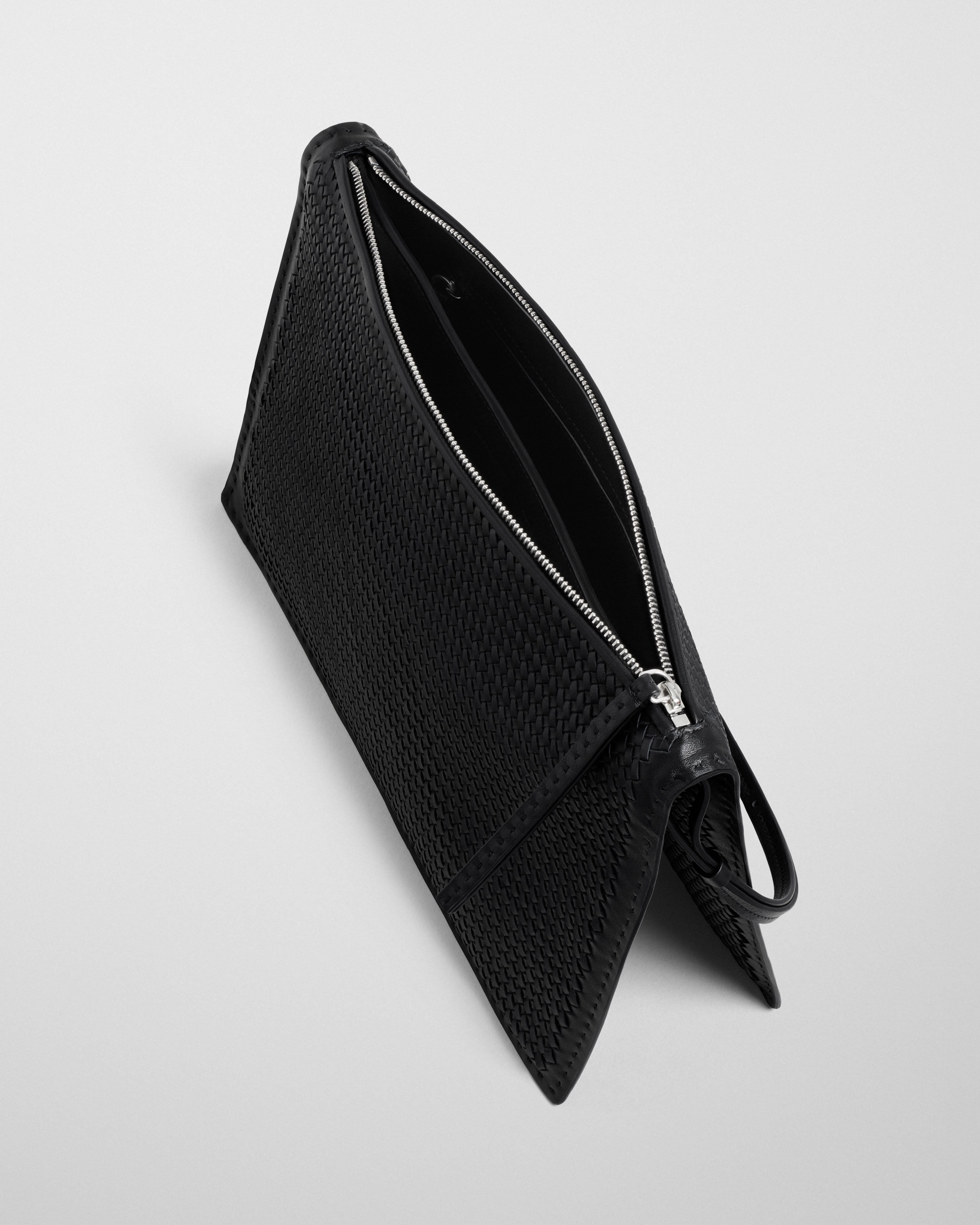 PHOEBE PHILO | GLOVE POCHETTE | BLACK WOVEN LEATHER