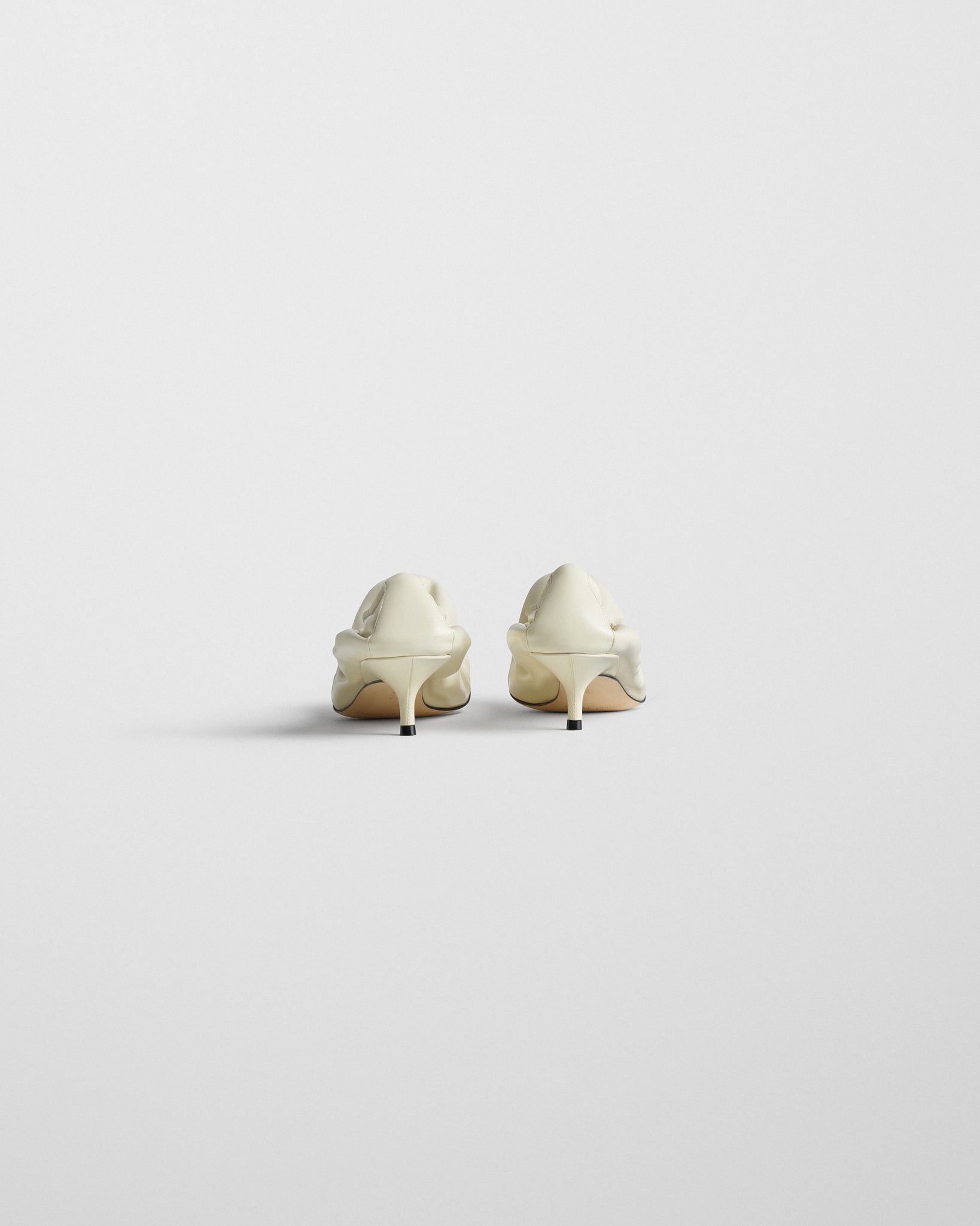 View of LOW PUCKER PUMP 45 in cream leather