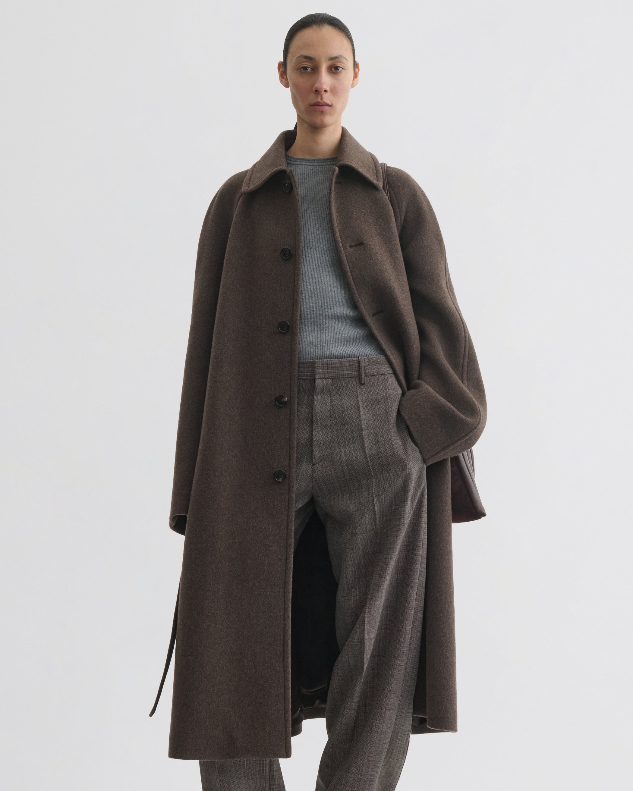 CURVE SHOULDER COAT | brown cashmere