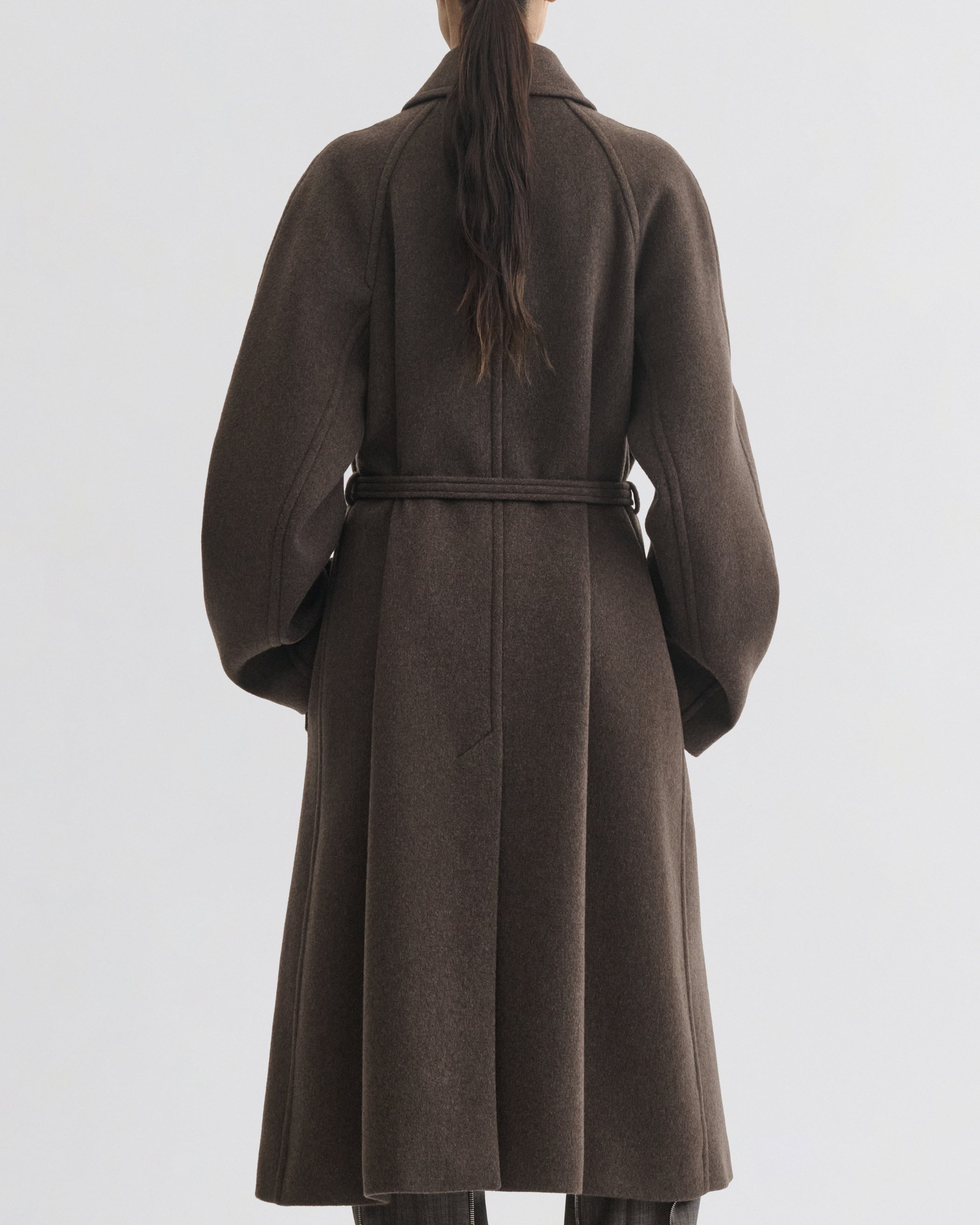 CURVE SHOULDER COAT | brown cashmere